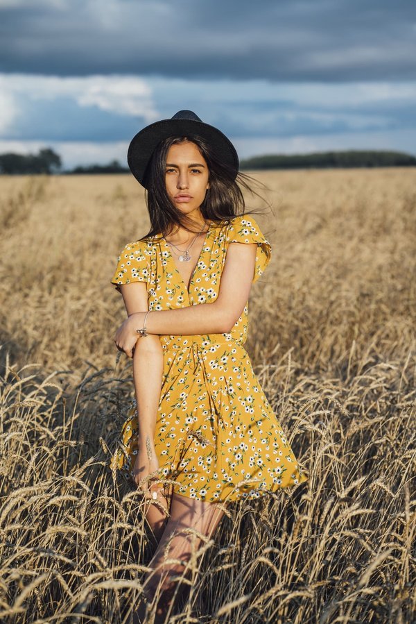 Mettez en valeur votre style avec une robe champêtre fleurie !